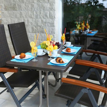 Villa Dragi With Pool, Sauna, & Whirlpool Opatija Quarto foto
