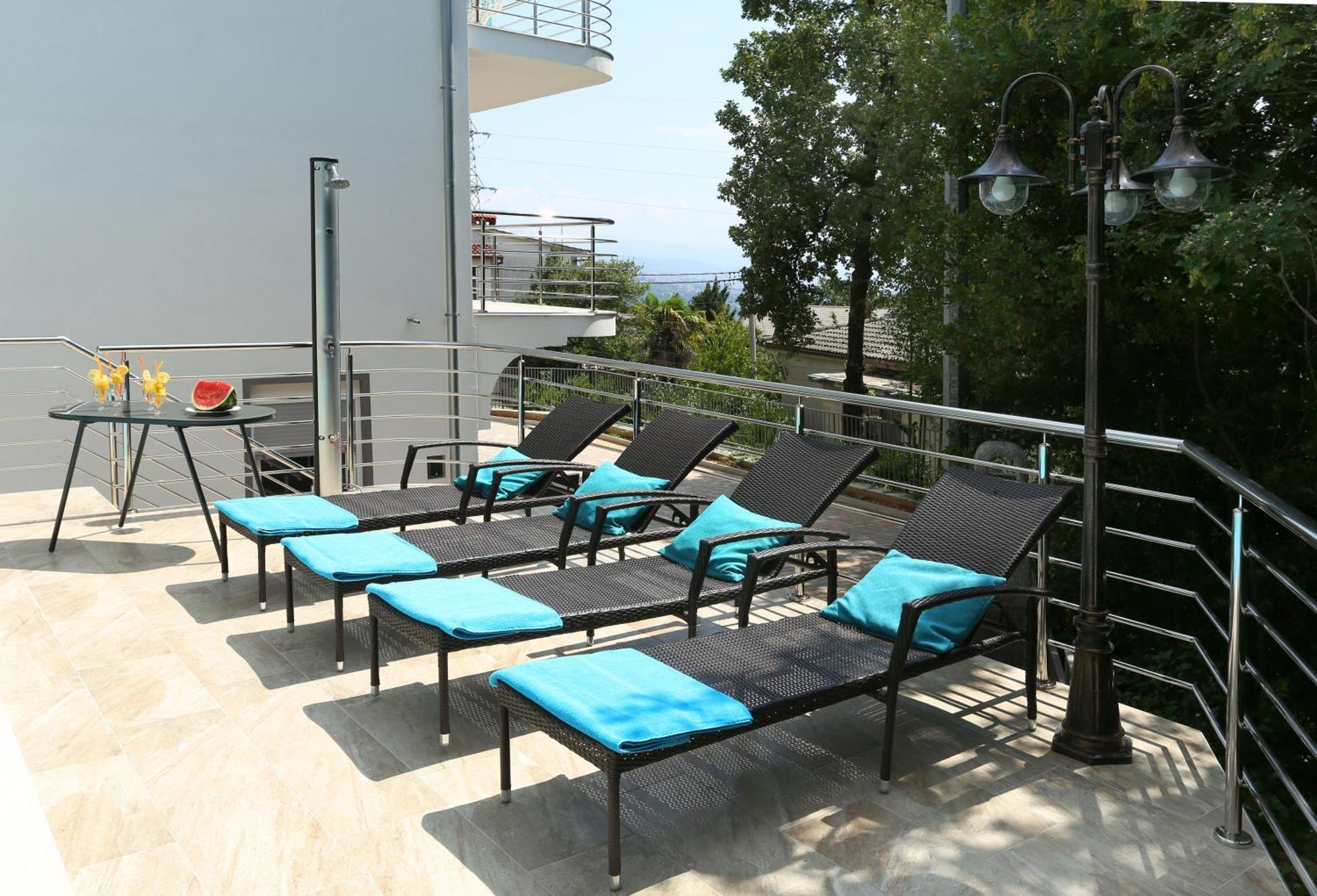 Villa Dragi With Pool, Sauna, & Whirlpool Opatija Quarto foto
