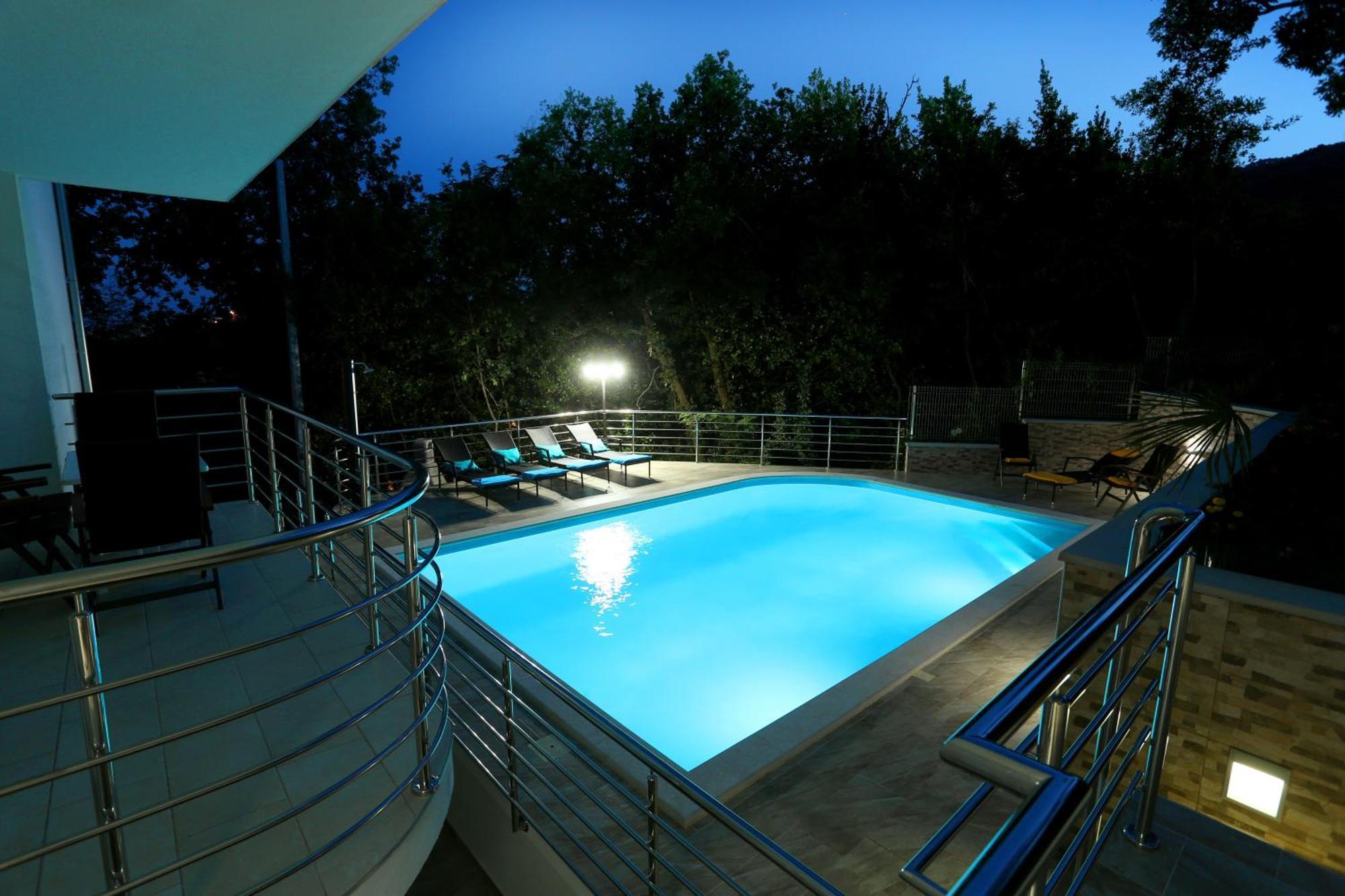 Villa Dragi With Pool, Sauna, & Whirlpool Opatija Quarto foto
