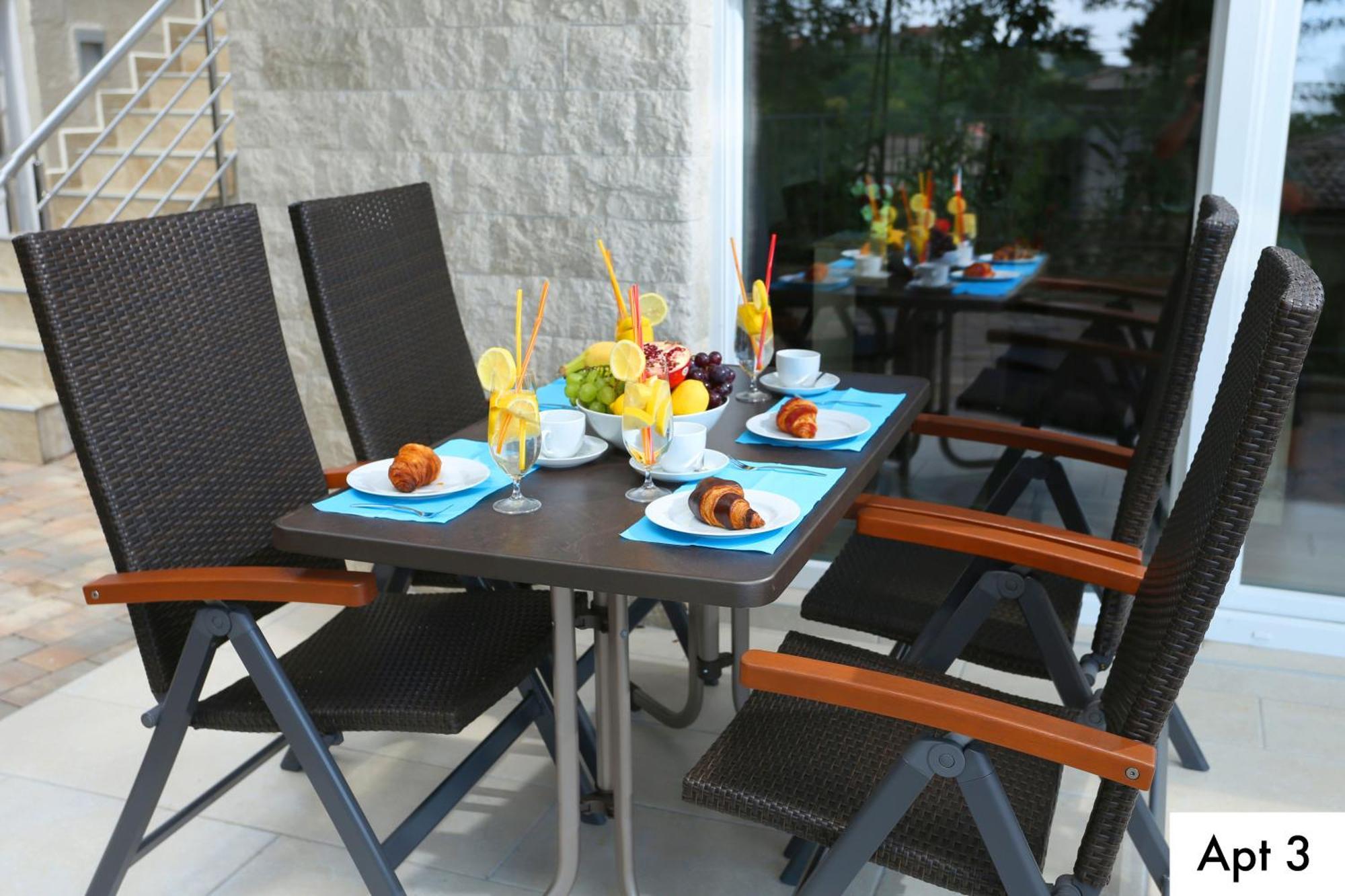 Villa Dragi With Pool, Sauna, & Whirlpool Opatija Quarto foto