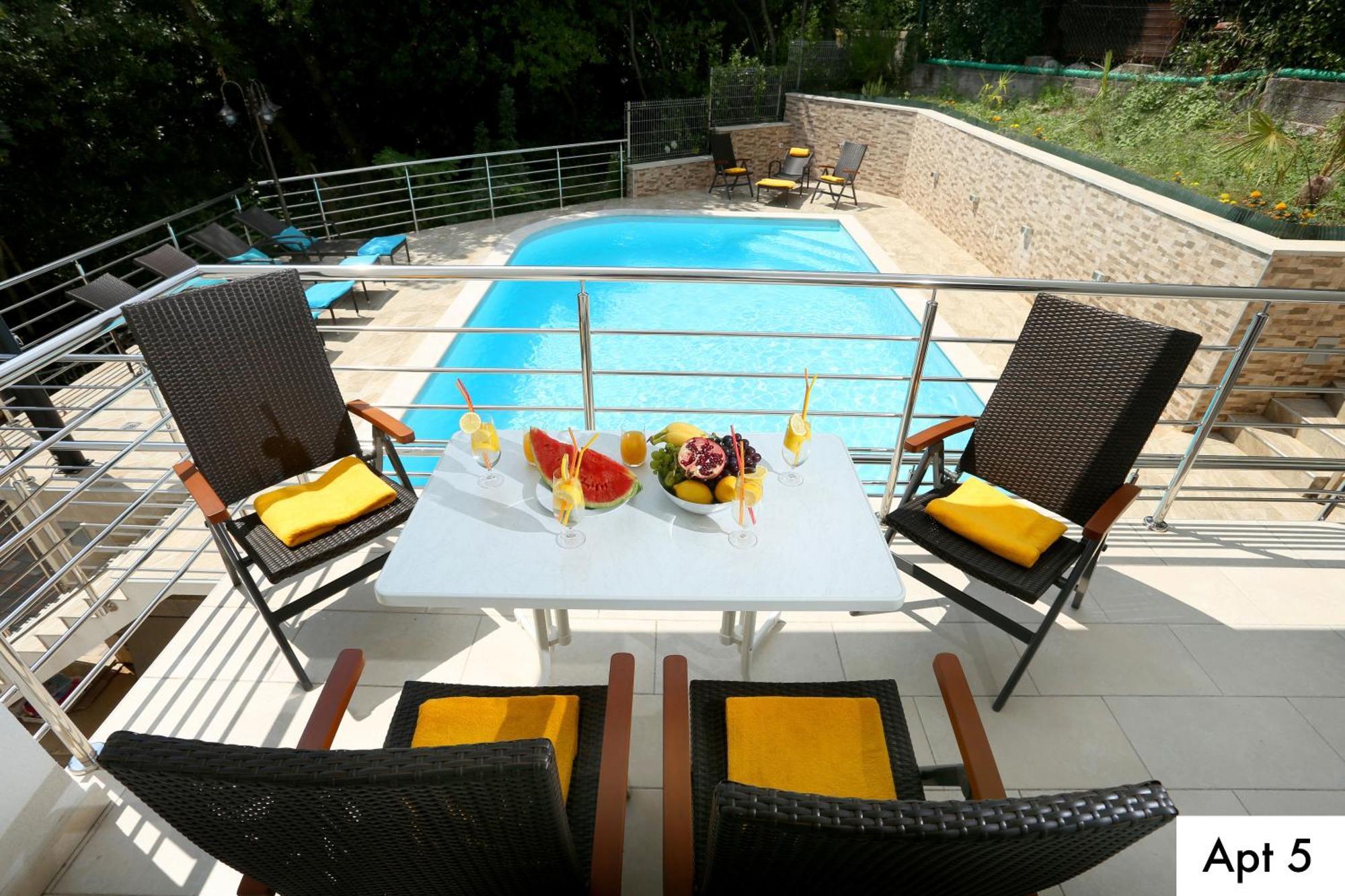 Villa Dragi With Pool, Sauna, & Whirlpool Opatija Quarto foto
